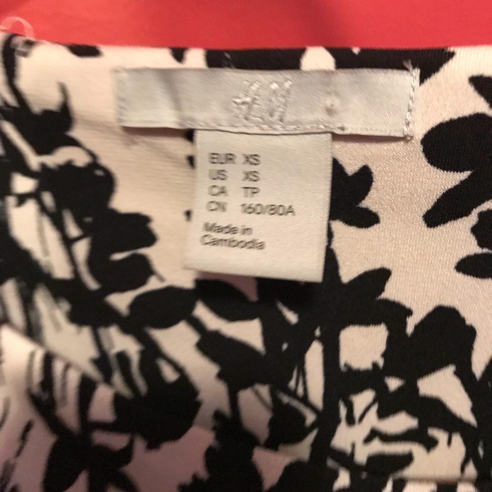 H&M Rouched Dress - Picture 3 of 6